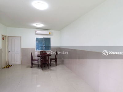 Pruksa Ville Village 16, Pathum Thani, Thailand Pruksa Ville Village 16, Pathum Thani, Thailand