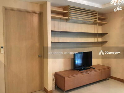 SIRI on 8 Sukhumvit 8, Bangkok, Thailand SIRI on 8 Sukhumvit 8, Bangkok, Thailand