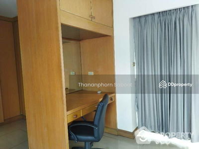 Sam Sen Nok, Bangkok, Thailand Sam Sen Nok, Bangkok, Thailand