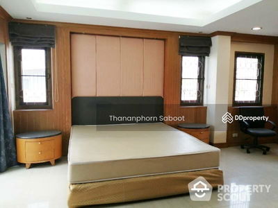 Sam Sen Nok, Bangkok, Thailand Sam Sen Nok, Bangkok, Thailand