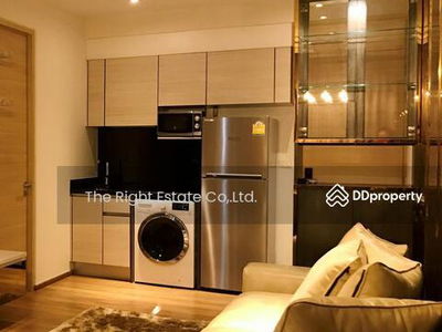 Park Origin Phrom Phong, Bangkok, Thailand Park Origin Phrom Phong, Bangkok, Thailand