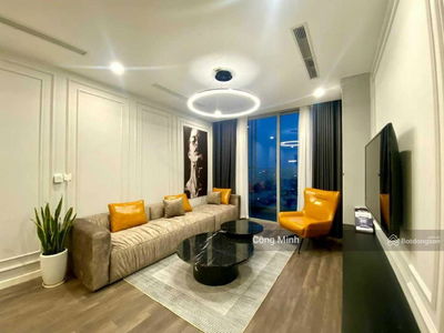 D'. Le Pont D’or - Hoang Cau, Vietnam D'. Le Pont D’or - Hoang Cau, Vietnam