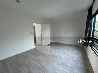 Patio Srinakarin-Rama9, Bangkok, Thailand Patio Srinakarin-Rama9, Bangkok, Thailand