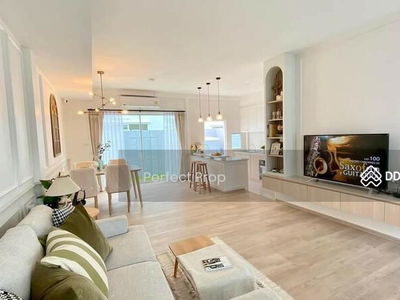 Indy Bangna-Ramkhamhaeng 2, Bangkok, Thailand Indy Bangna-Ramkhamhaeng 2, Bangkok, Thailand