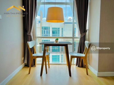 Green Lake Sriracha, Chon Buri, Thailand Green Lake Sriracha, Chon Buri, Thailand