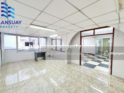 4-story townhouse for rent, Chan Road, near Sathorn District, Bangkok, Thailand 4-story townhouse for rent, Chan Road, near Sathorn District, Bangkok, Thailand