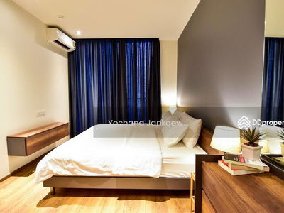 Park Origin Phrom Phong, Bangkok, Thailand Park Origin Phrom Phong, Bangkok, Thailand