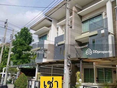 Phutthabucha Soi 9, Bangkok, Thailand Phutthabucha Soi 9, Bangkok, Thailand