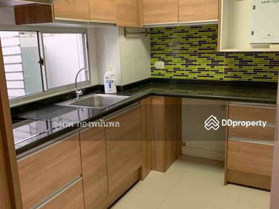 Phutthabucha Soi 9, Bangkok, Thailand Phutthabucha Soi 9, Bangkok, Thailand