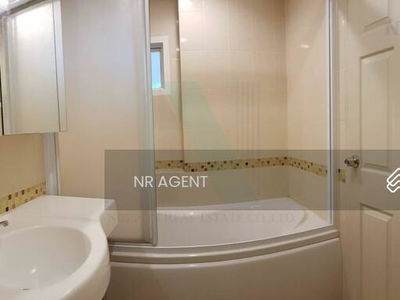 Life @ Ratchada, Bangkok, Thailand Life @ Ratchada, Bangkok, Thailand