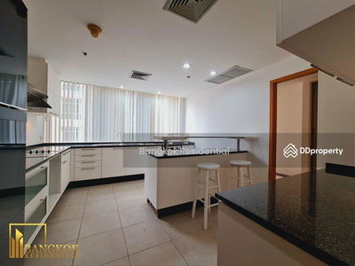 Langsuan Ville, Bangkok, Thailand Langsuan Ville, Bangkok, Thailand