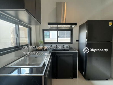 Bangkok Boulevard Bangna Km.5, Samut Prakan, Thailand Bangkok Boulevard Bangna Km.5, Samut Prakan, Thailand