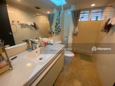 Spacious 4-Br House near BTS Phrom Phong, Bangkok, Thailand Spacious 4-Br House near BTS Phrom Phong, Bangkok, Thailand