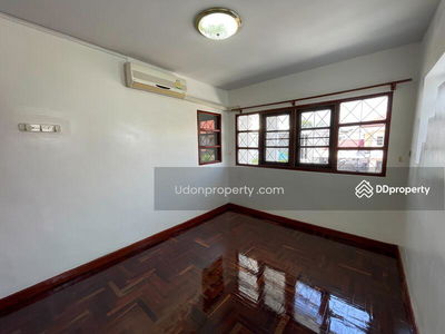 H2SR-032 For rent! Two-story house, Theppranee Village, Udon Thani: Two-story house, Theppranee Village, Udon Thani, Thailand H2SR-032 For rent! Two-story house, Theppranee Village, Udon Thani: Two-story house, Theppranee Village, Udon Thani, Thailand