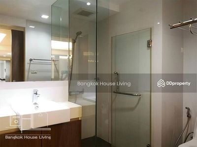 Royal Castle Sukhumvit, Bangkok, Thailand Royal Castle Sukhumvit, Bangkok, Thailand