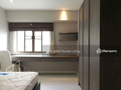 Royal Castle Sukhumvit, Bangkok, Thailand Royal Castle Sukhumvit, Bangkok, Thailand