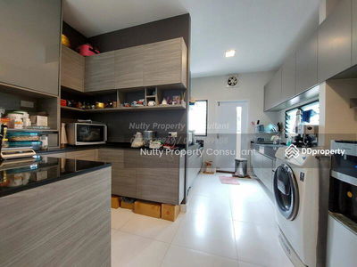 Mantana Bangna Km.7, Samut Prakan, Thailand Mantana Bangna Km.7, Samut Prakan, Thailand