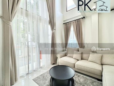 Alojamiento en Ban Ratsada, Thailand Alojamiento en Ban Ratsada, Thailand