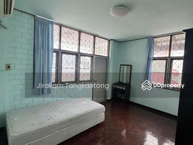 House next to BTS Phahonyothin 59, Bangkok, Thailand House next to BTS Phahonyothin 59, Bangkok, Thailand