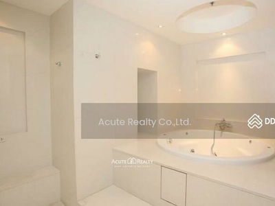 Royal Residence Park, Bangkok, Thailand Royal Residence Park, Bangkok, Thailand