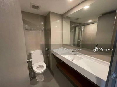 IDEO Sathorn-Wongwian Yai, Bangkok, Thailand IDEO Sathorn-Wongwian Yai, Bangkok, Thailand