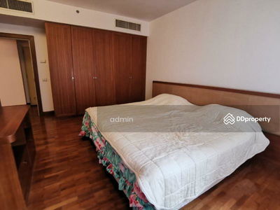 Langsuan Ville, Bangkok, Thailand Langsuan Ville, Bangkok, Thailand