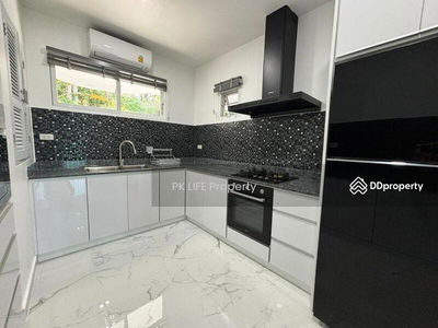 Gehäuse In Ban Chalong, Thailand Gehäuse In Ban Chalong, Thailand