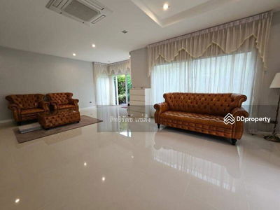 Two Grande Monaco Bangna-Wongwaen, Bangkok, Thailand Two Grande Monaco Bangna-Wongwaen, Bangkok, Thailand