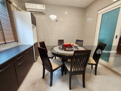 Two Grande Monaco Bangna-Wongwaen, Bangkok, Thailand Two Grande Monaco Bangna-Wongwaen, Bangkok, Thailand