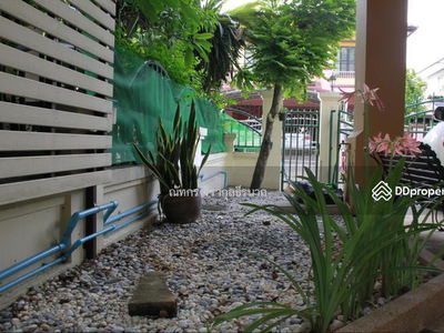 Mantana Prayasuren 26, Bangkok, Thailand Mantana Prayasuren 26, Bangkok, Thailand