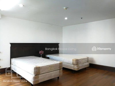 Insaf Tower, Bangkok, Thailand Insaf Tower, Bangkok, Thailand