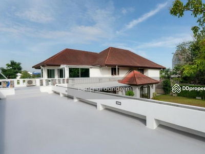 -Large detached house, Soi Lasalle 6, Bangkok, Thailand -Large detached house, Soi Lasalle 6, Bangkok, Thailand