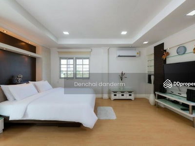 -Large detached house, Soi Lasalle 6, Bangkok, Thailand -Large detached house, Soi Lasalle 6, Bangkok, Thailand