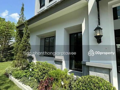 Nantawan Rama 9 New Krungthepkreetha, Bangkok, Thailand Nantawan Rama 9 New Krungthepkreetha, Bangkok, Thailand