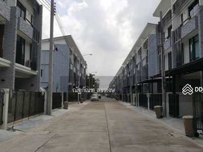 Plex Bangna, Samut Prakan, Thailand Plex Bangna, Samut Prakan, Thailand