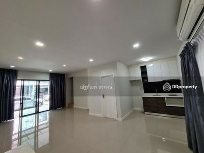 Plex Bangna, Samut Prakan, Thailand Plex Bangna, Samut Prakan, Thailand