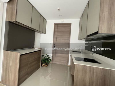 The Line Phahon-Pradipat, Bangkok, Thailand The Line Phahon-Pradipat, Bangkok, Thailand