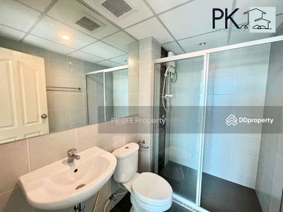 Gehäuse In Ban Ratsada, Thailand Gehäuse In Ban Ratsada, Thailand