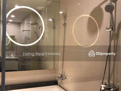 Park Origin Phrom Phong, Bangkok, Thailand Park Origin Phrom Phong, Bangkok, Thailand