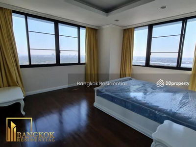 Royal River Place, Bangkok, Thailand Royal River Place, Bangkok, Thailand