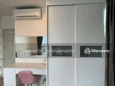 Life @ Sathorn 10, Bangkok, Thailand Life @ Sathorn 10, Bangkok, Thailand