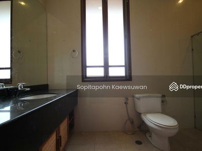 10110, Bangkok, Thailand 10110, Bangkok, Thailand