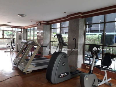 Rishi Court, Bangkok, Thailand Rishi Court, Bangkok, Thailand