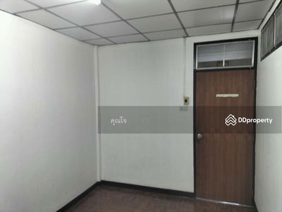 The location is too good and convenient!! 2-story townhouse for rent, just 5 minutes to MRT Si Iam!!, Bangkok, Thailand The location is too good and convenient!! 2-story townhouse for rent, just 5 minutes to MRT Si Iam!!, Bangkok, Thailand