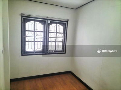 The location is too good and convenient!! 2-story townhouse for rent, just 5 minutes to MRT Si Iam!!, Bangkok, Thailand The location is too good and convenient!! 2-story townhouse for rent, just 5 minutes to MRT Si Iam!!, Bangkok, Thailand