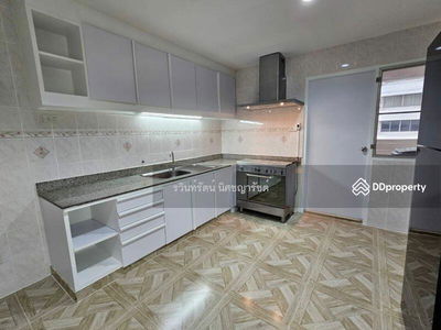 DS Tower1 sukhumvit33, Bangkok, Thailand DS Tower1 sukhumvit33, Bangkok, Thailand