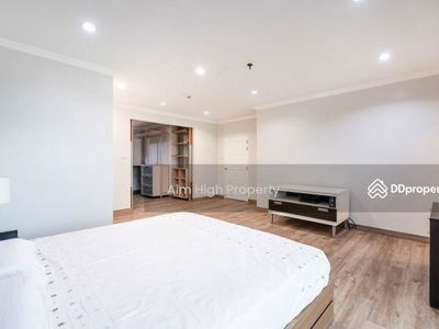 Fifty Fifth Tower, Bangkok, Thailand Fifty Fifth Tower, Bangkok, Thailand