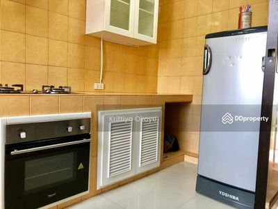 10110, Bangkok, Thailand 10110, Bangkok, Thailand