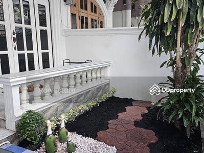 Ekkamai Villa for Rent, Bangkok, Thailand Ekkamai Villa for Rent, Bangkok, Thailand