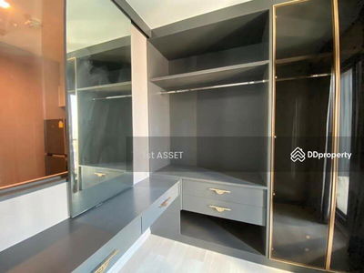 Life One Wireless, Bangkok, Thailand Life One Wireless, Bangkok, Thailand